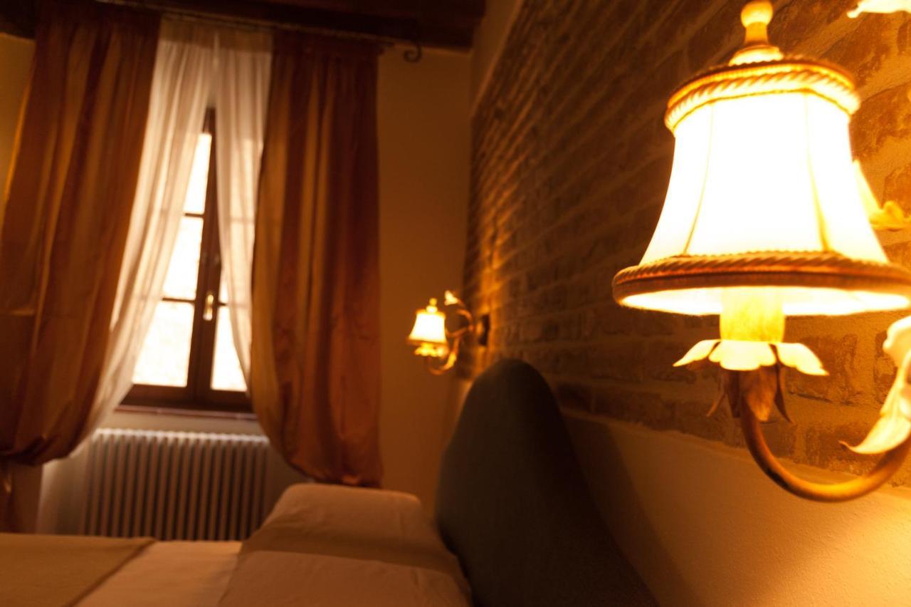 Palazzo Benucci Bed and Breakfast San Gimignano Eksteriør billede